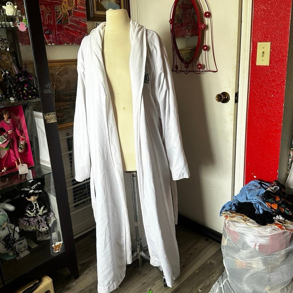 telegraph hill harris ranch in large white bath robe